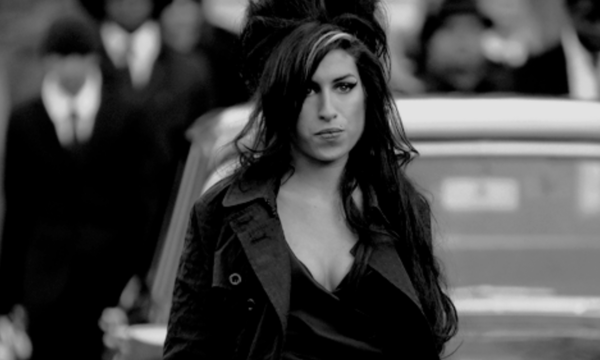 15 anos sem Amy Winehouse: ‘Sua música continua a se conectar com as pessoas’, diz espólio