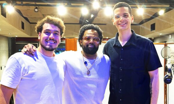 Xande de Pilares avaliza álbum em que Ian Coury e Igor Souza propõem 'novos caminhos' para o choro e o samba
