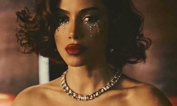 Anitta atinge raro ponto de coesão na narrativa espiritual de 'Equilibrium II', álbum que saúda os tambores do Brasil