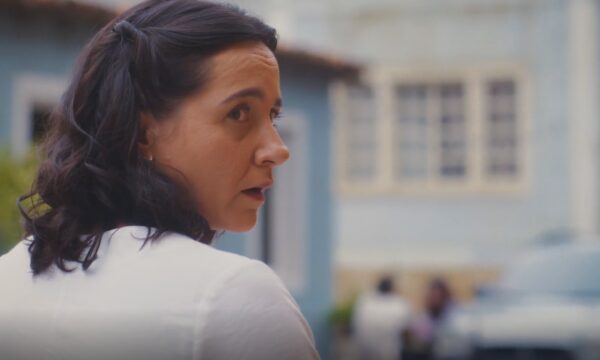 Em Coração Acelerado, Irene questiona Walmir sobre passado de João Raul: 'Nunca pensou em procurar?'