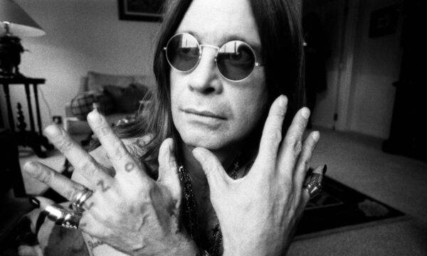 Cidade natal de Ozzy Osbourne, Birmingham homenageará o cantor no aniversário de sua morte