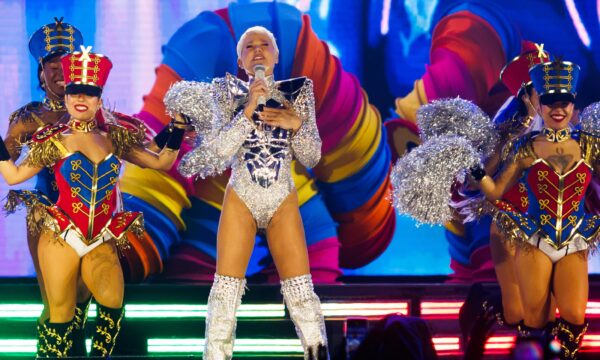 Xuxa reúne todas suas eras em 'Último Voo da Nave'; veja o setlist do show