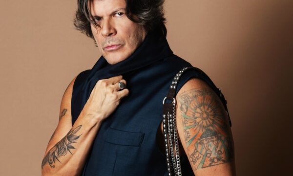 Paulo Ricardo grava show 'Reinventar' na estreia em São Paulo com roteiro parecido com o da turnê anterior 'XL'…