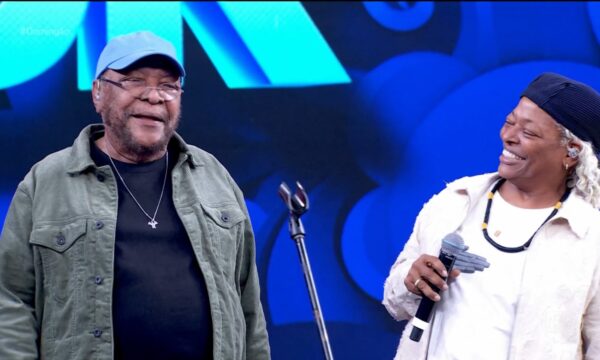 Mart'Nália faz homenagem para Martinho da Vila no Domingão: 'Você sempre expandiu meu horizonte'
