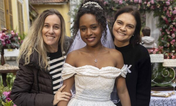 Alessandra Poggi celebra indicação de Garota do Momento ao Emmy Internacional: 'Fez história'