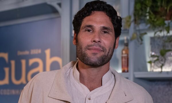 Dudu Azevedo comenta estreia em novela vertical e antecipa trama: 'Mais contemporânea que nunca'