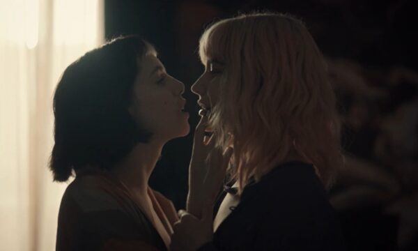 Vermelho Sangue: romance entre vampiras, superforça e reencontro inesperado marcam estreia da 2ª temporada