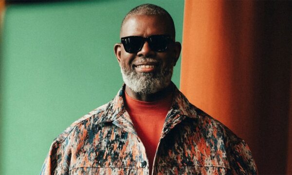 Péricles camufla o potencial vocal em álbum com feats com Ana Castela, Ney Matogrosso, Jota.Pê e Zeca Pagodinho