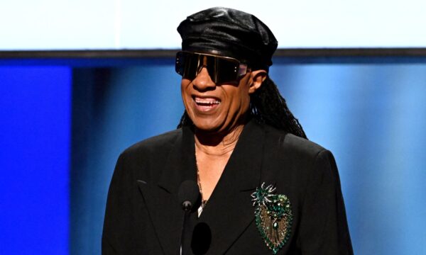 Stevie Wonder vai à Justiça por despejo de mulher que vive há 40 anos em sua propriedade