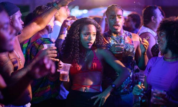 'Funk', filme de ficção estrelado pela atriz Duda Santos como MC Sabrina, estreia no Brasil no Festival do Rio