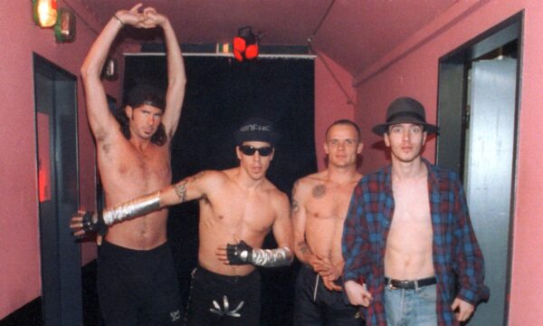Os 2 melhores álbuns do Red Hot Chili Peppers, segundo Flea